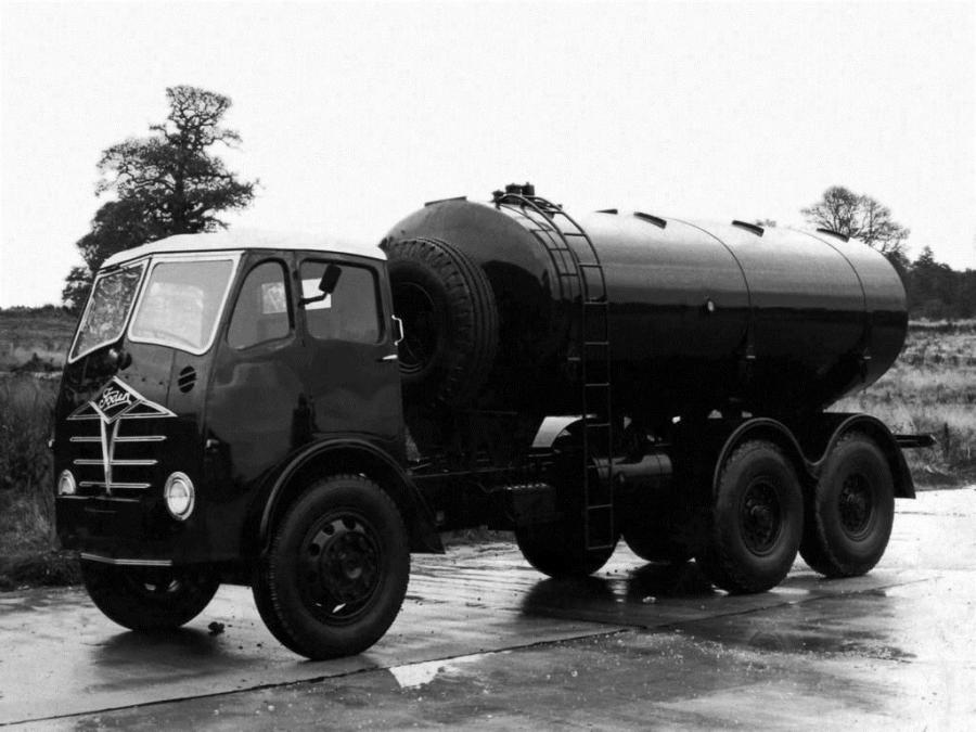  Foden S18 FE6/15 Tanker 1949 года  (фото 2 из 2)